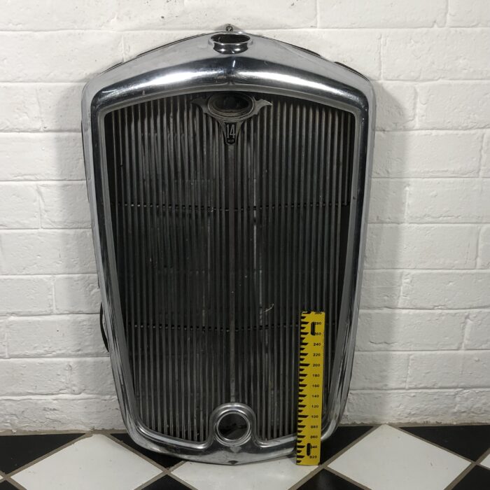Vintage 1930s Wolseley 14 Grill - Image 2