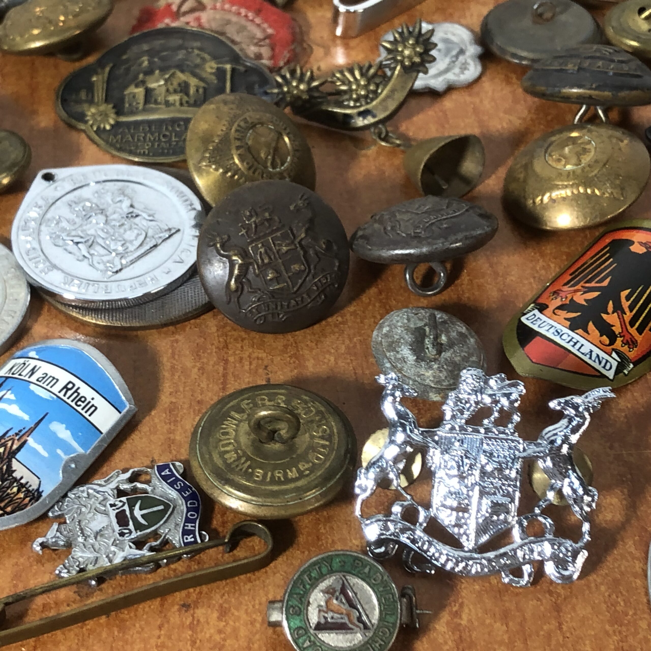 Vintage Military Badges - Image 7
