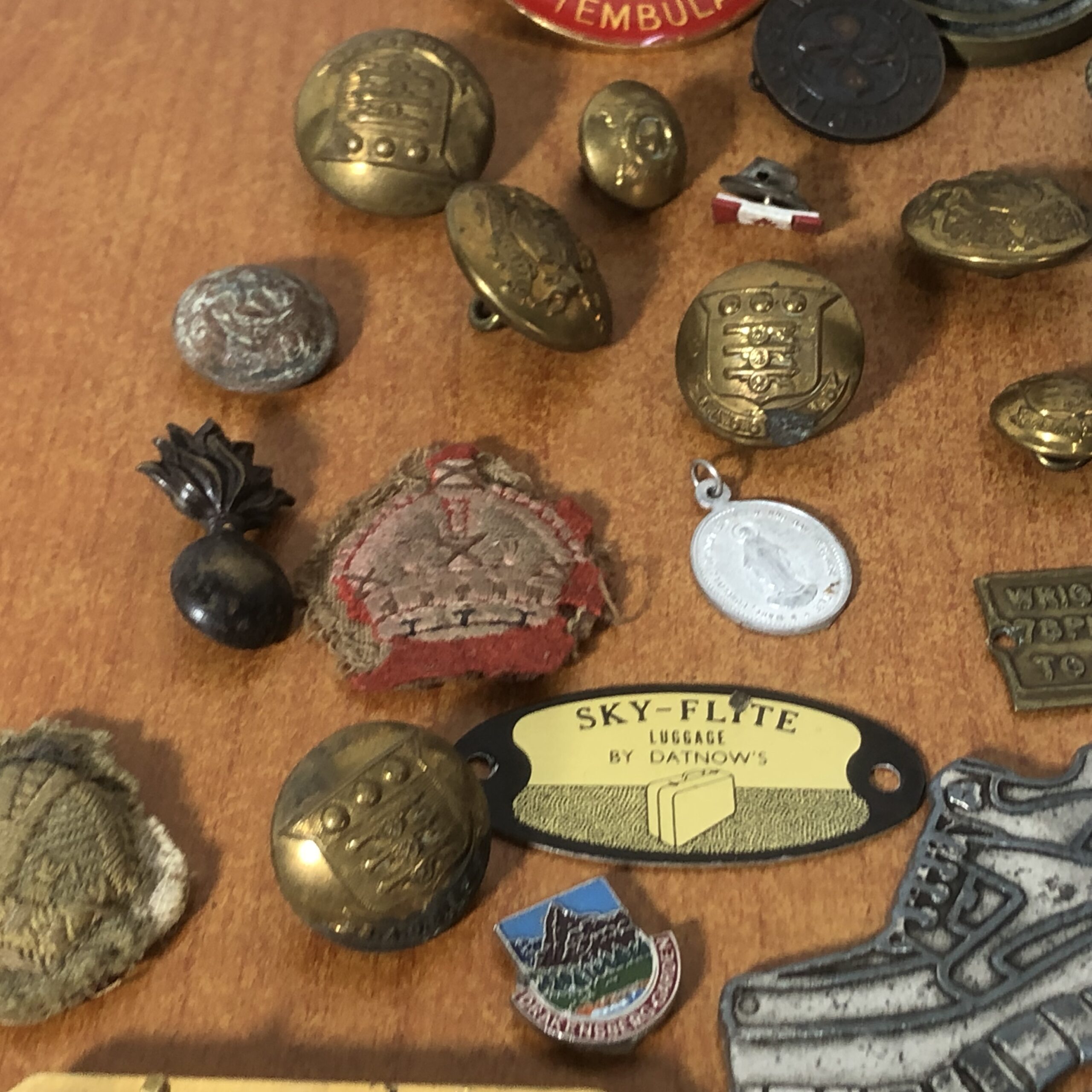 Vintage Military Badges - Image 10
