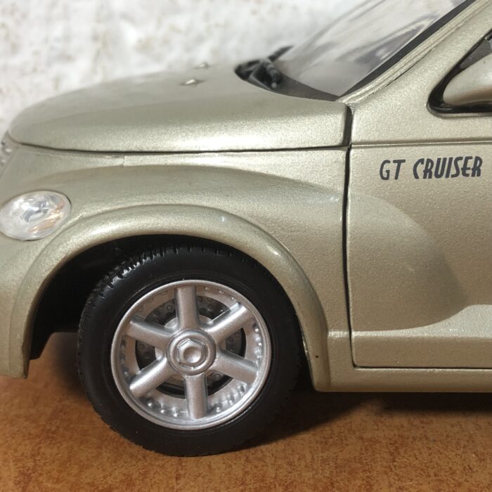 2001 Chrysler GT Cruiser (1:18) - Image 5