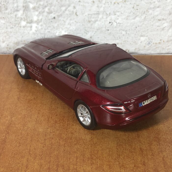 Mercedes-Benz SLR McLaren (1:24) - Image 6