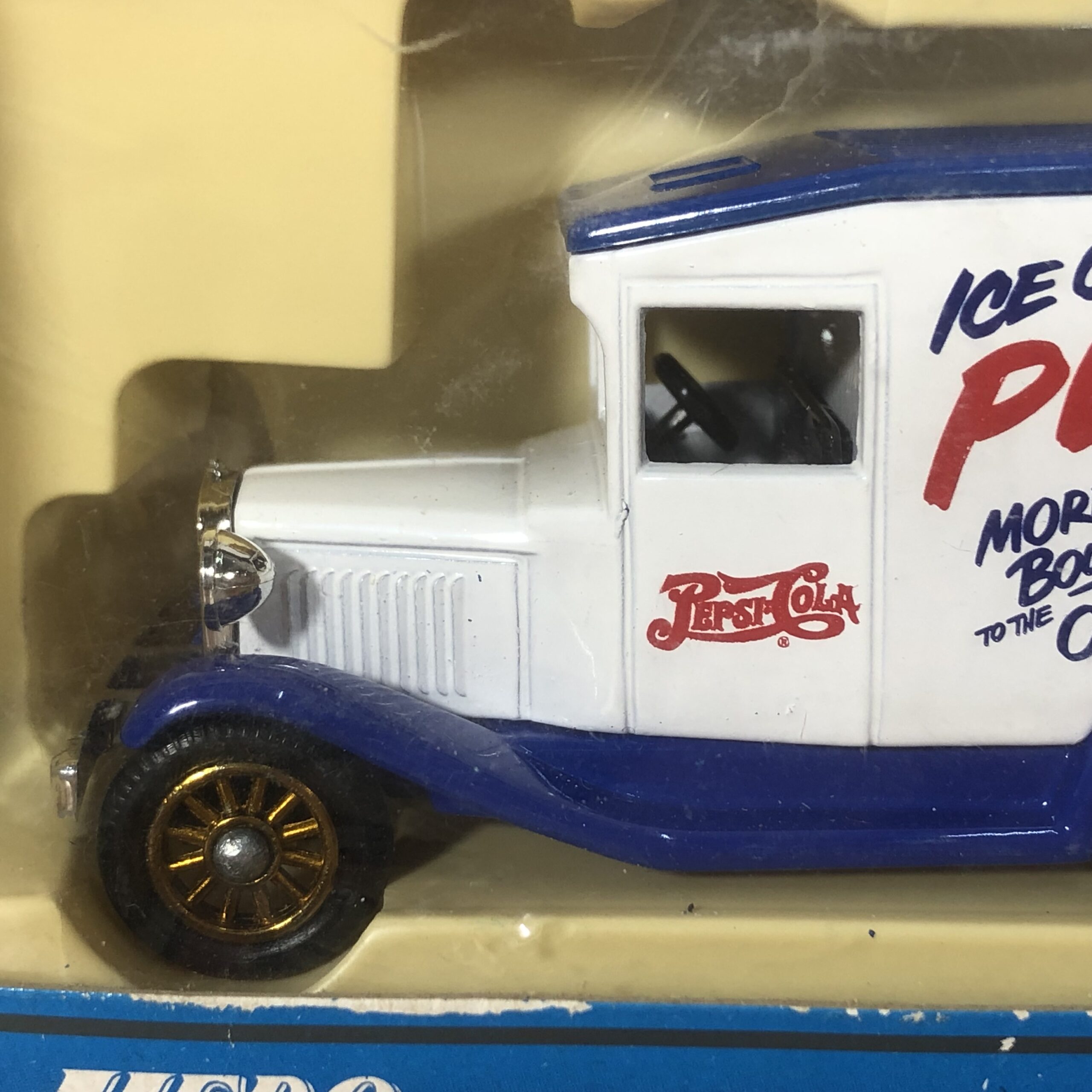 DIECAST 1/25 SCALE 1951 Ford Box Truck Pepsi Cola Hall Of Fame