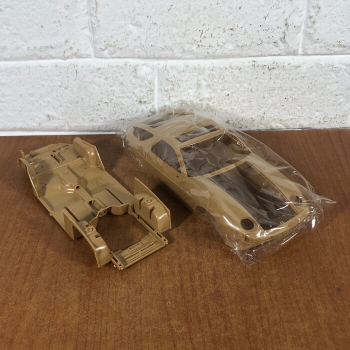 Vintage Porsche 928S Model Kit (1:20) ~ Made in Japan - Image 2