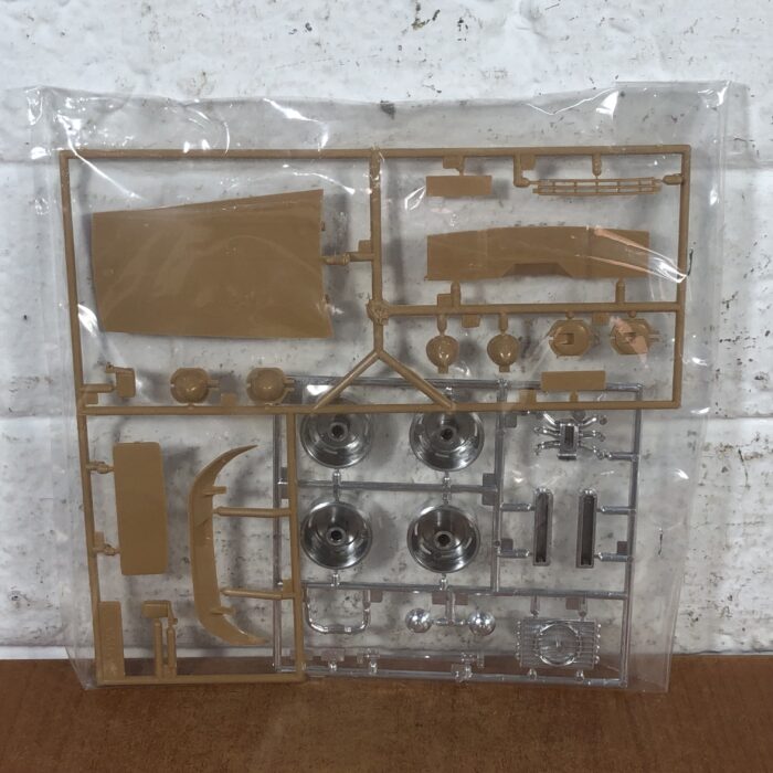 Vintage Porsche 928S Model Kit (1:20) ~ Made in Japan - Image 4