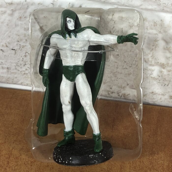 DC Figurines ~ Red Robin, Captain Gold & Spectre - Image 4
