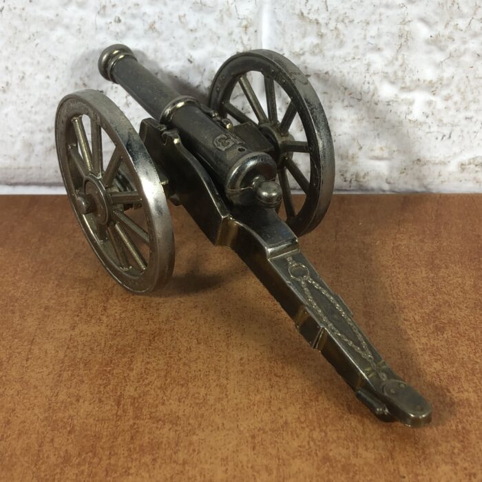 Vintage Georgian Cannon Reproduction Model (Offered as a Free Gift with "Tunes of Glory") - Image 5