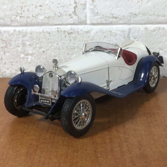 1932 Alfa Romeo 2300 Spider (1:18) ~ Made in Italy - Image 4