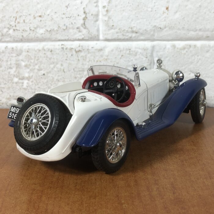 1932 Alfa Romeo 2300 Spider (1:18) ~ Made in Italy - Image 8