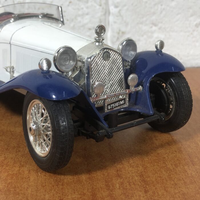 1932 Alfa Romeo 2300 Spider (1:18) ~ Made in Italy - Image 2