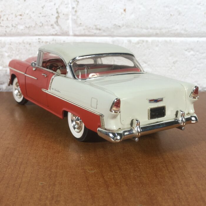 1955 Chevrolet Bel Air (1:18) - Image 6