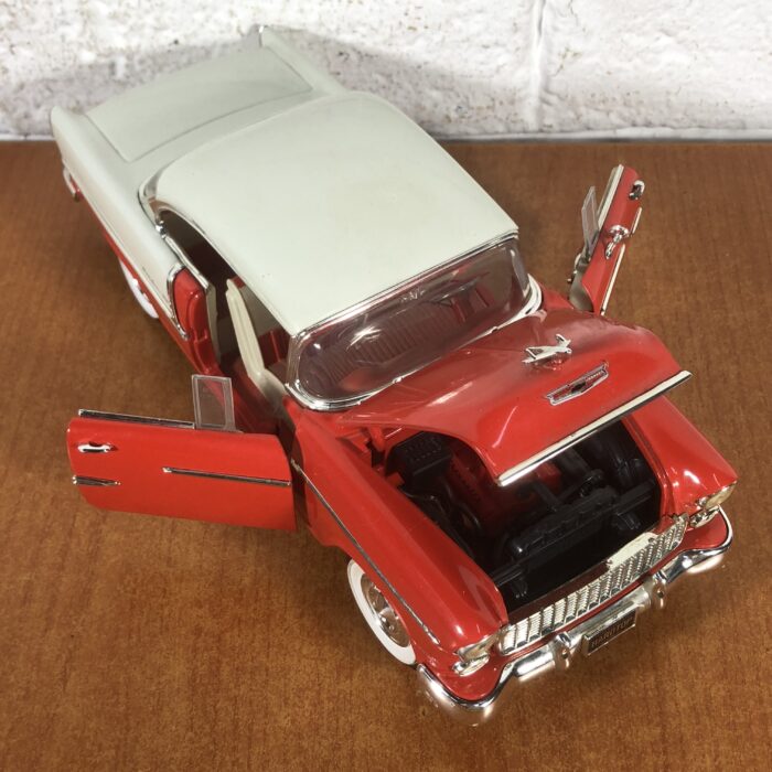 1955 Chevrolet Bel Air (1:18) - Image 3