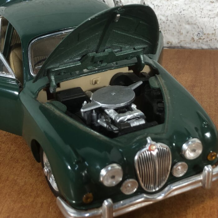 1959 Jaguar Mark II (1:18) - Image 4