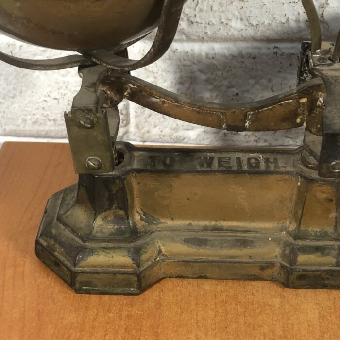Vintage 4 Pound Balance Scale - Image 3