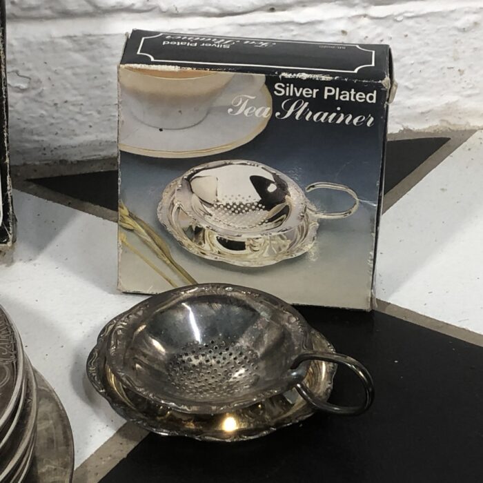 Collection of Vintage Silver-Plated Items - Image 6