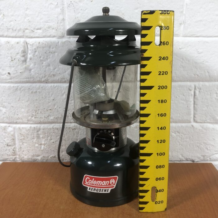 Vintage Coleman Lamp in Case (Made in USA) - Image 10