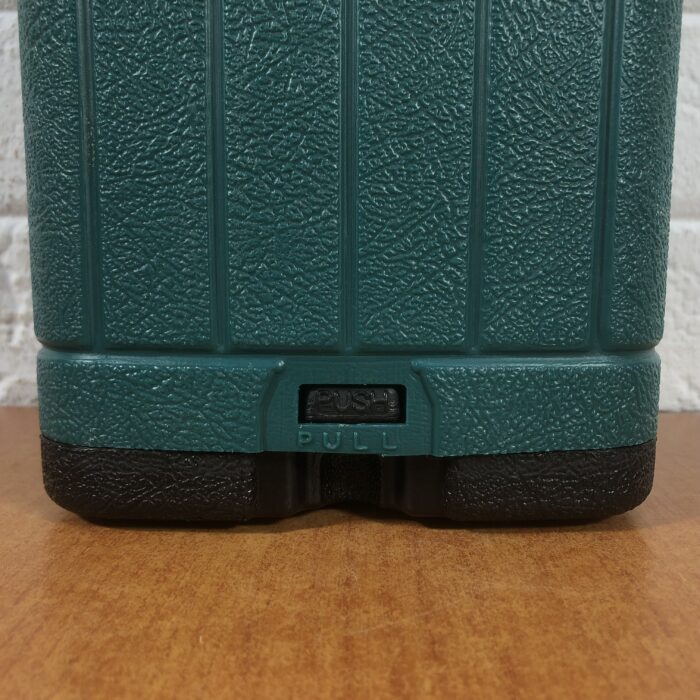 Vintage Coleman Lamp in Case (Made in USA) - Image 9