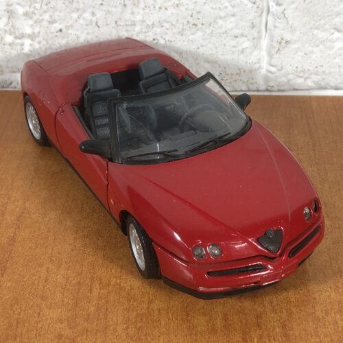 Alfa Romeo Spider (1:18)