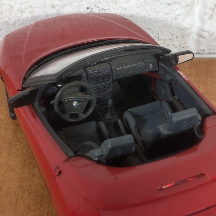Alfa Romeo Spider (1:18) - Image 6