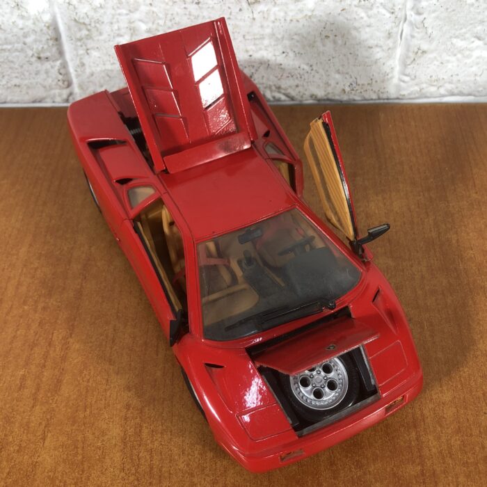 1990 Lamborghini Diablo (1:18) - Image 2