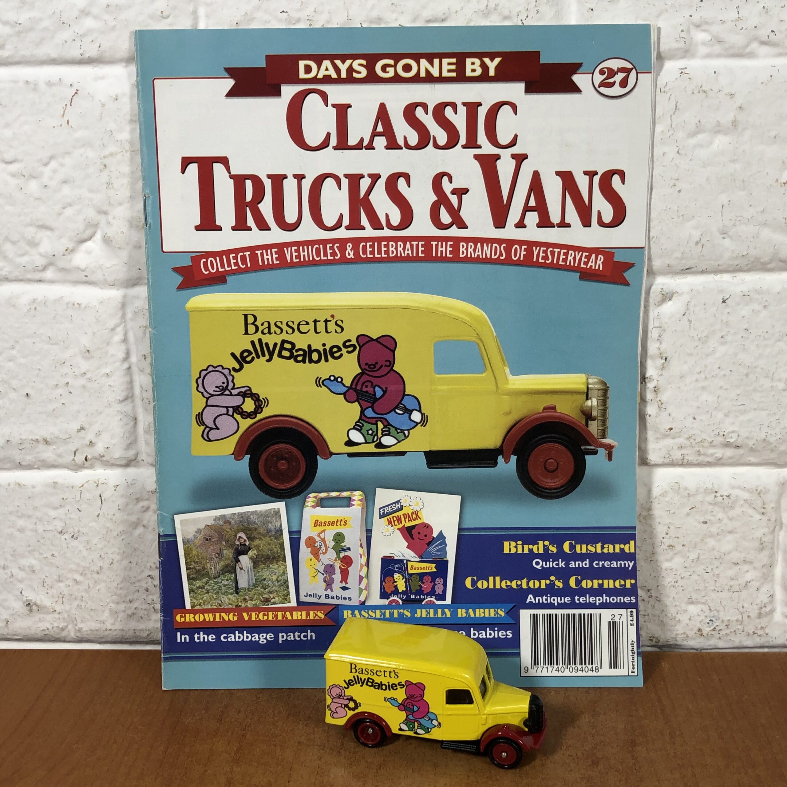 Days Gone by Lledo ~ Bassett's Jelly Babies Delivery Van (with Magazine)