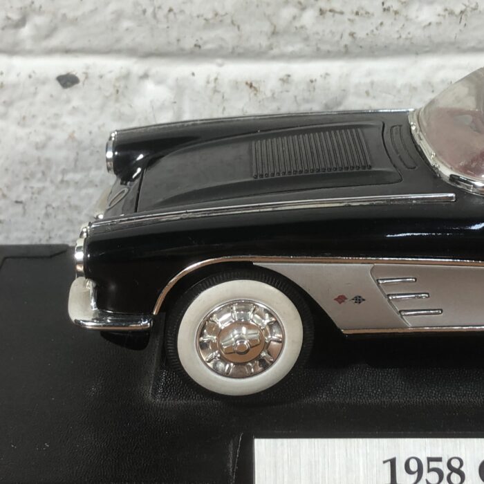 1958 Corvette (1:18) - Image 6