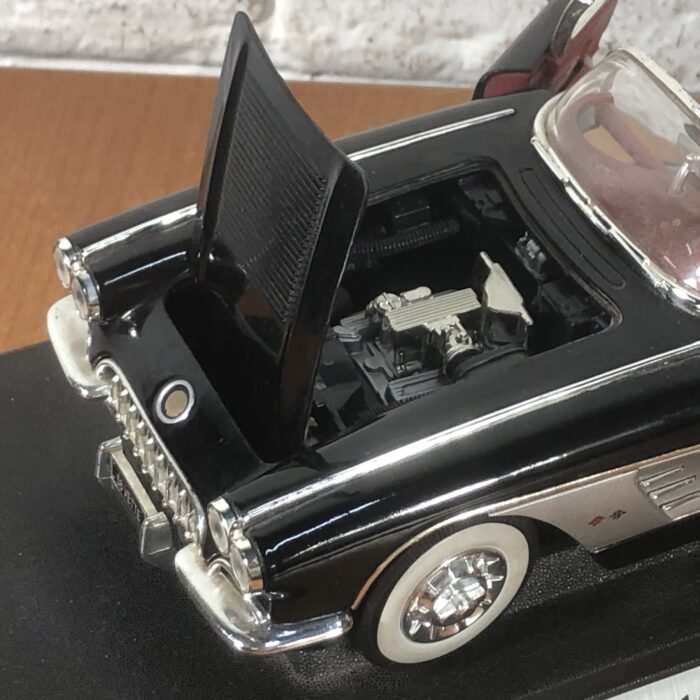 1958 Corvette (1:18) - Image 3