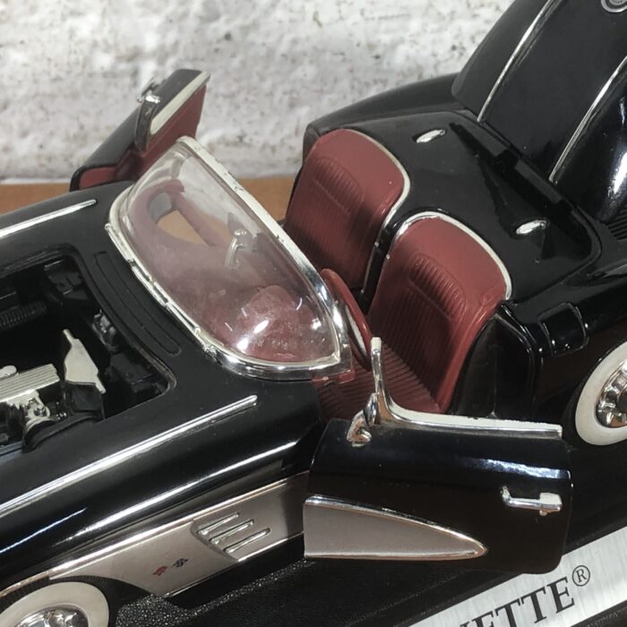 1958 Corvette (1:18) - Image 4