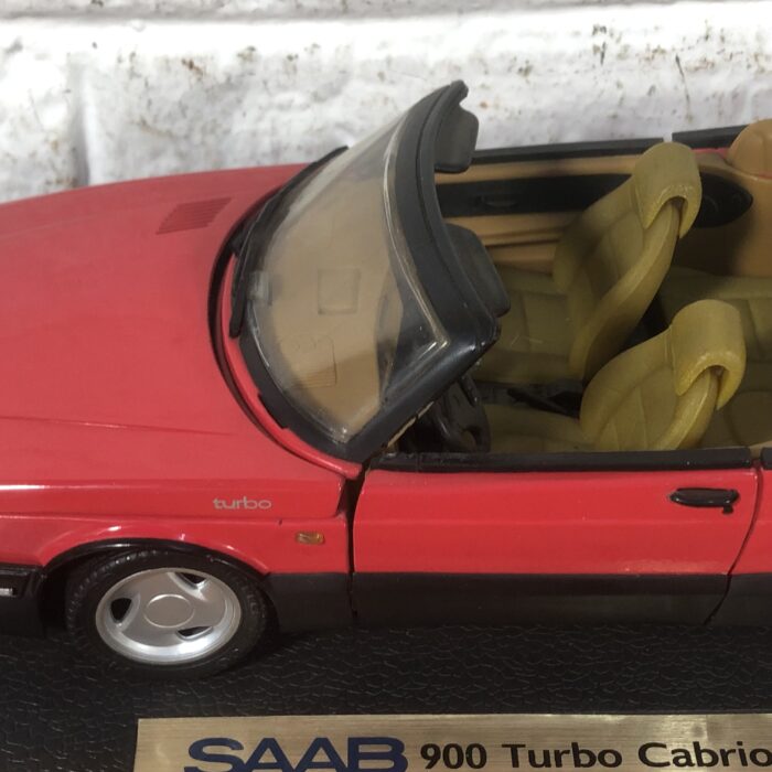 SAAB 900 Turbo Cabriolet (1:18) - Image 4