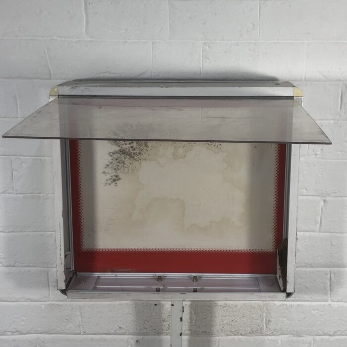 Vintage Peter Stuyvesant Cigarette Dispenser - Image 10