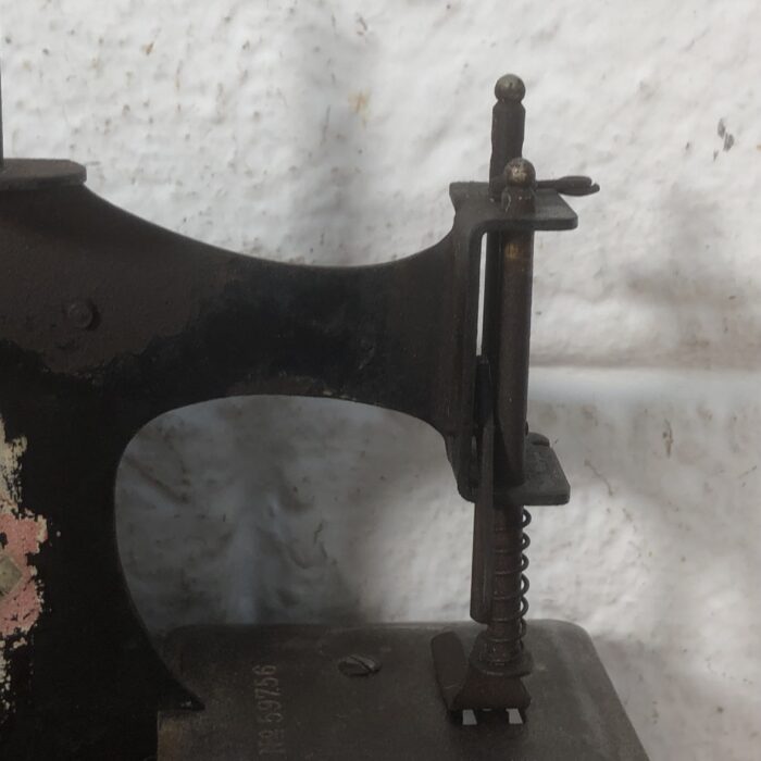 Miniature Vintage Toy Sewing Machine - Image 2