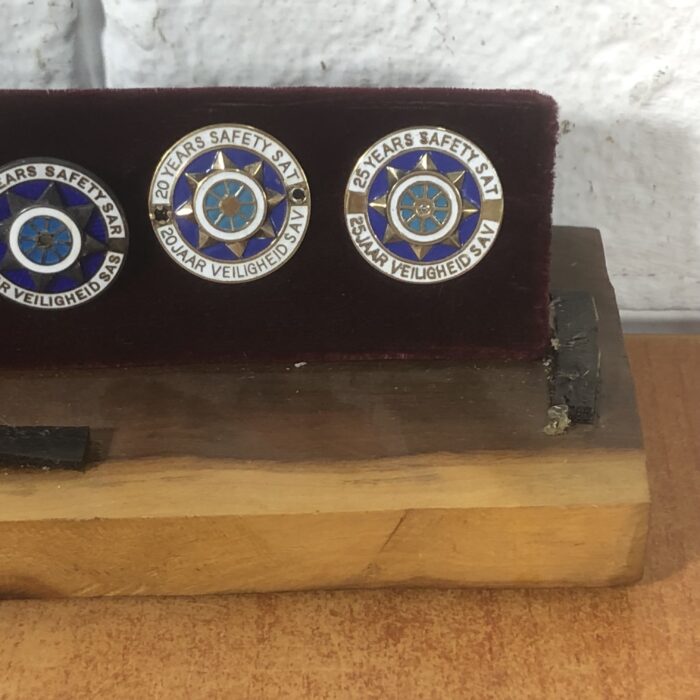 Set of Vintage SAR/SAS Safety Badges (5 Years to 25 Years) - Image 5