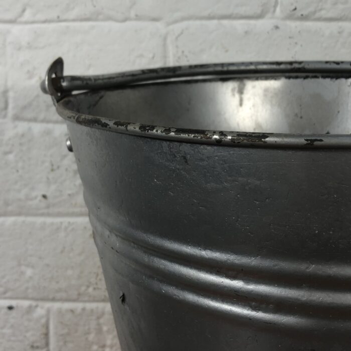 Vintage SAR/SAS Bucket - Image 4