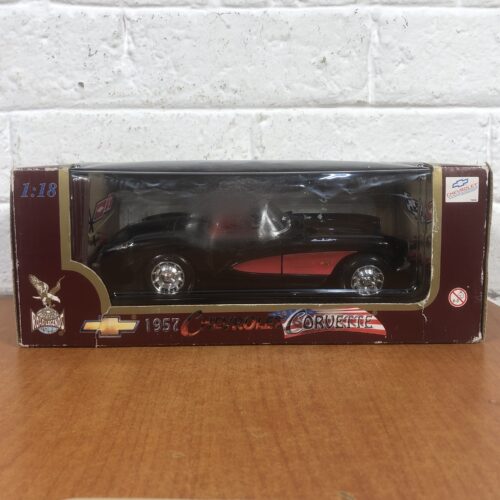 1957 Chevrolet Corvette (1:18)