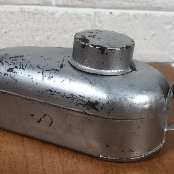 Vintage SAR/SAS Oil Dispensers - Image 9