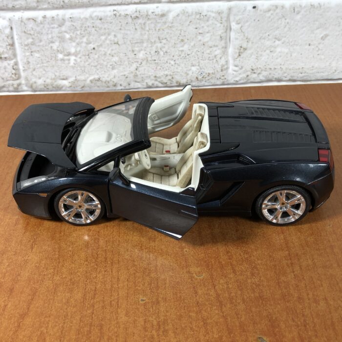 Lamborghini Gallardo (1:18) - Image 4