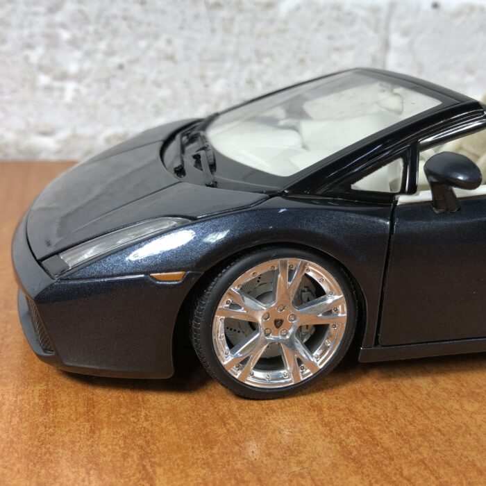 Lamborghini Gallardo (1:18) - Image 5