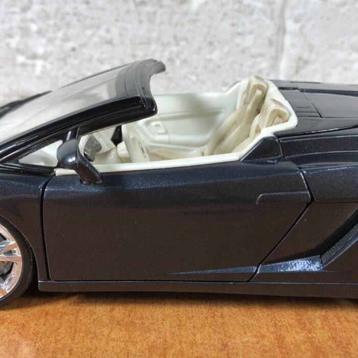 Lamborghini Gallardo (1:18) - Image 6