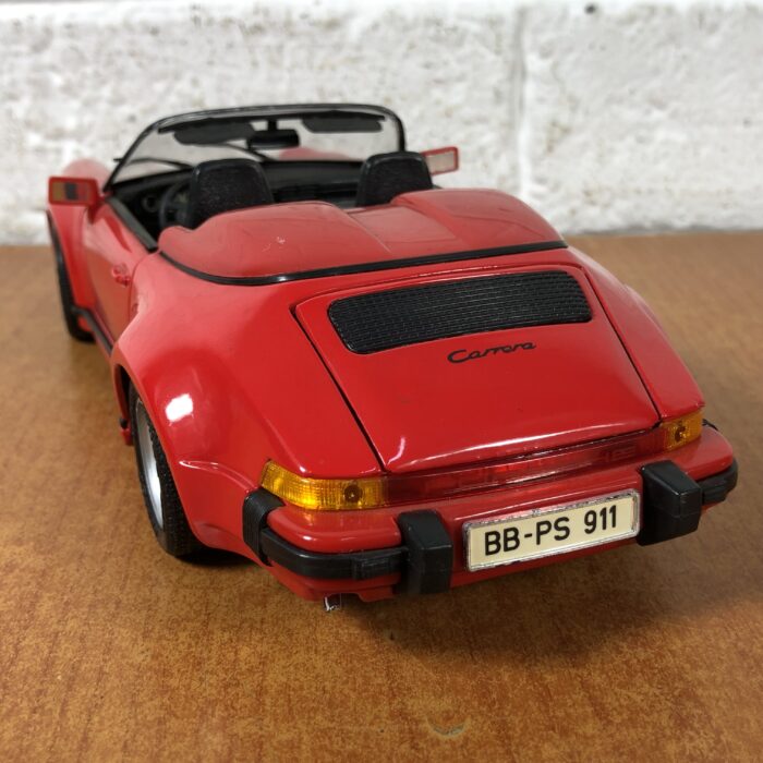 1989 Porsche 911 Speedster (1:18) - Image 9