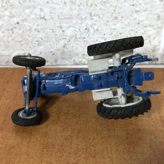 Vintage Britains Ford Tractor Model (Made in England) - Image 7