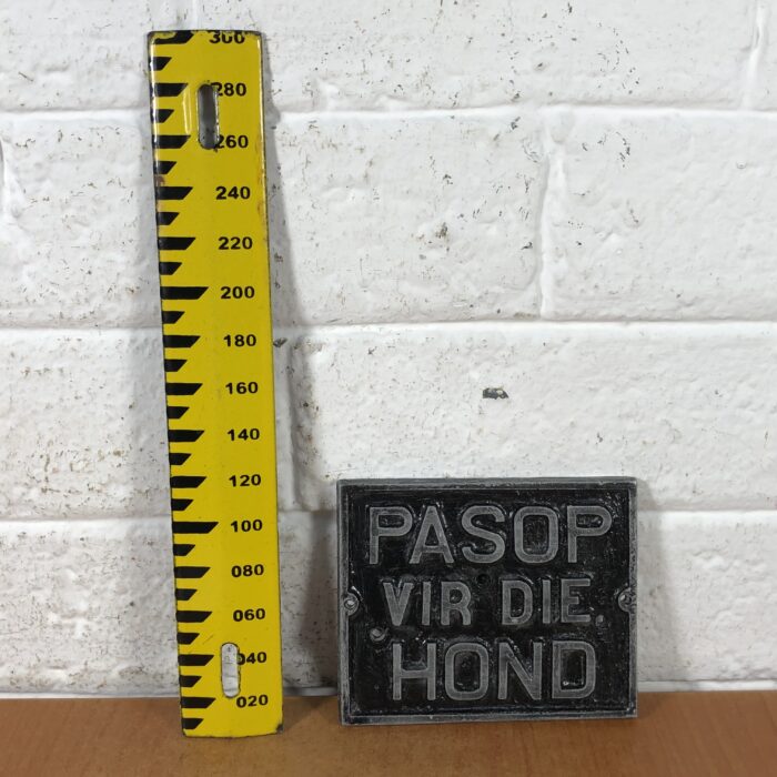 Small "Pasop Vir Die Hond" Sign - Image 5