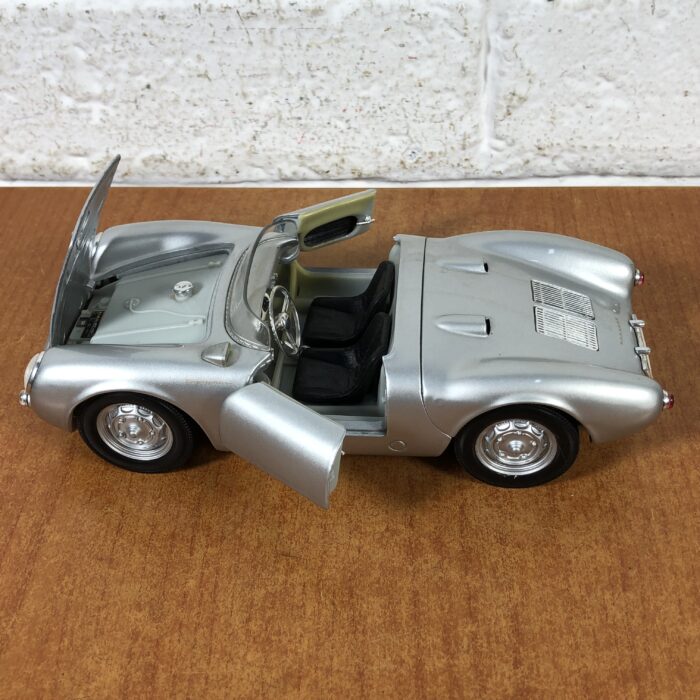 Porsche 550 A Spyder (1:18) - Image 3