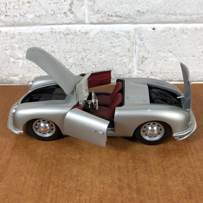 1948 Porsche 356 Roadster (1:18) - Image 3