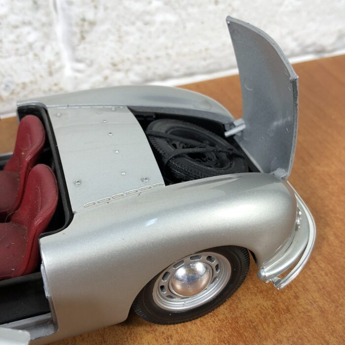 1948 Porsche 356 Roadster (1:18) - Image 9