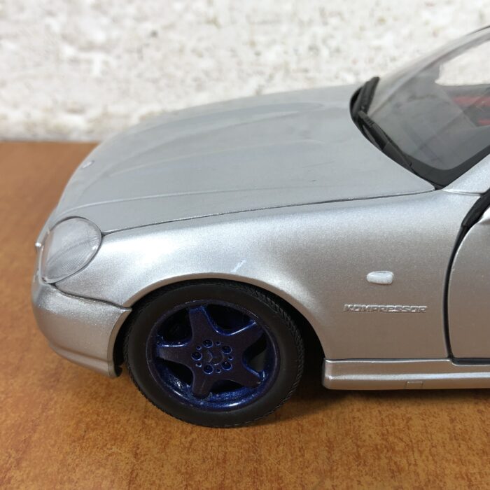 Mercedes-Benz SLK AMG (1:18) - Image 5