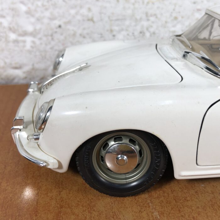 1961 Porsche 356 B (1:18) ~ Made in Italy - Image 5
