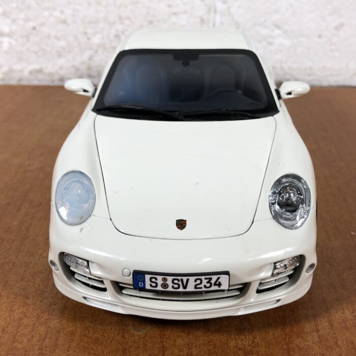 Porsche 911 Turbo (1:18) - Image 2