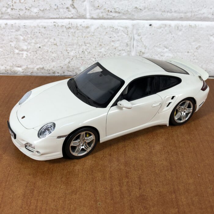 Porsche 911 Turbo (1:18) - Image 3