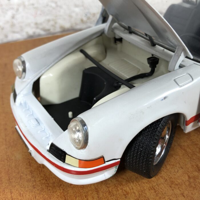 Porsche 911 RS (1:18) - Image 6