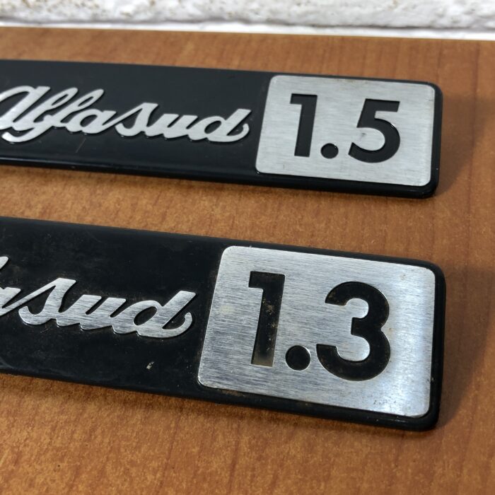 Vintage Alfa Romeo Badges - Image 5