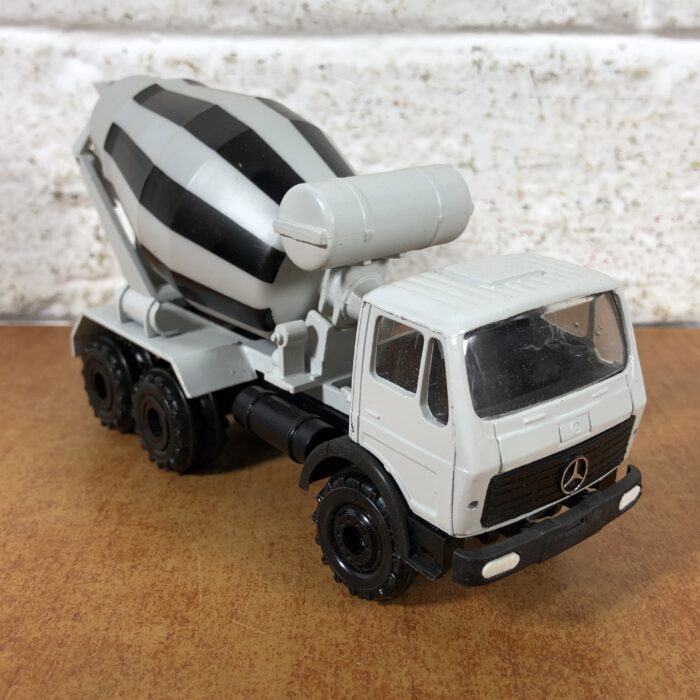 Mercedes-Benz Conrad Concrete Mixer Truck (1:50) ~ Made in West Germany - Image 2